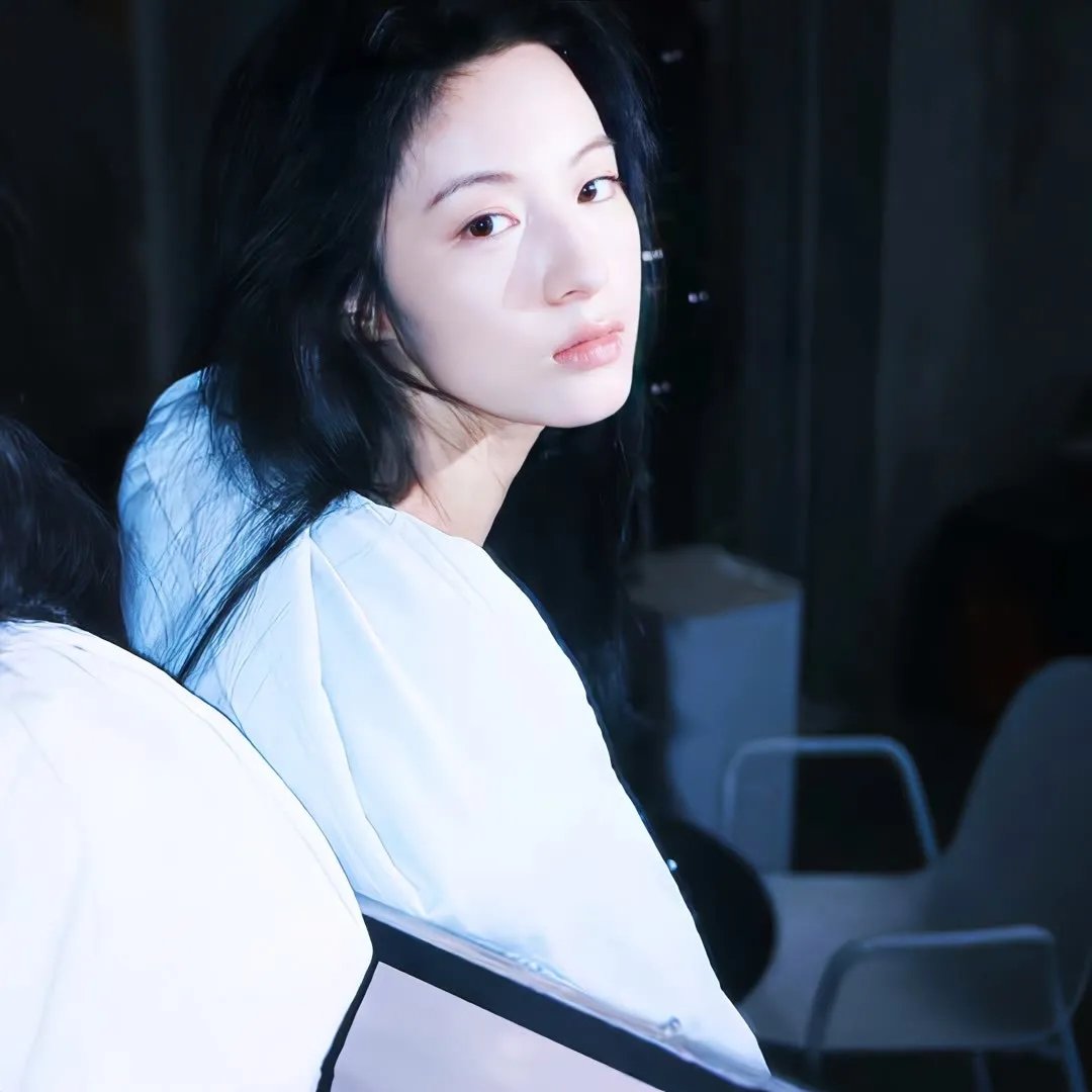 羊圈里的俘虏